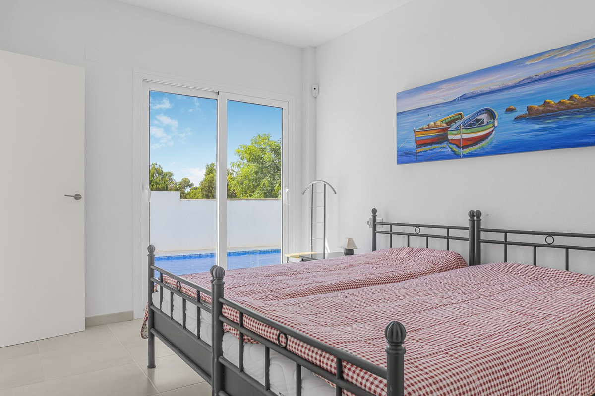 Huis te koop in Mil Palmeras | 3 slaapkamers H5298682