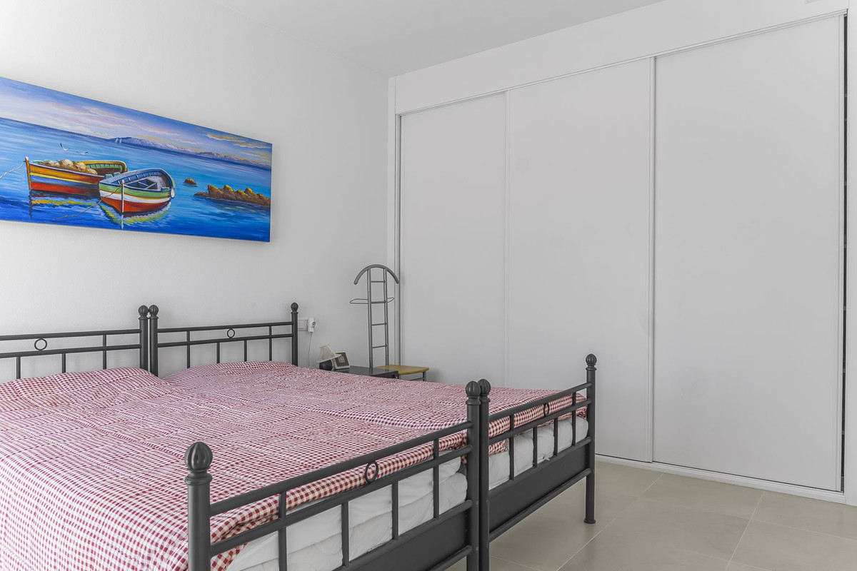 Huis te koop in Mil Palmeras | 3 slaapkamers H5298682