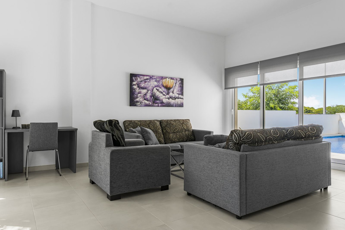 Huis te koop in Mil Palmeras | 3 slaapkamers H5298682