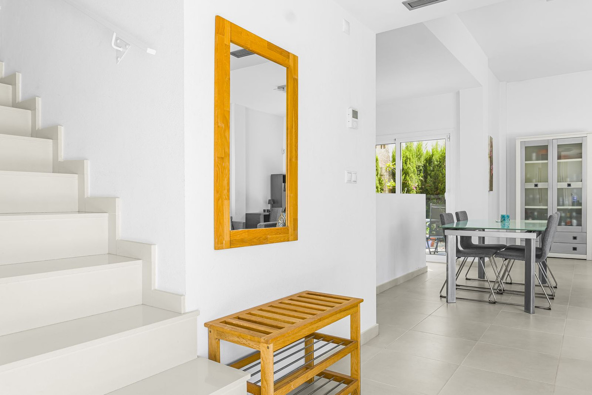 Huis te koop in Mil Palmeras | 3 slaapkamers H5298682