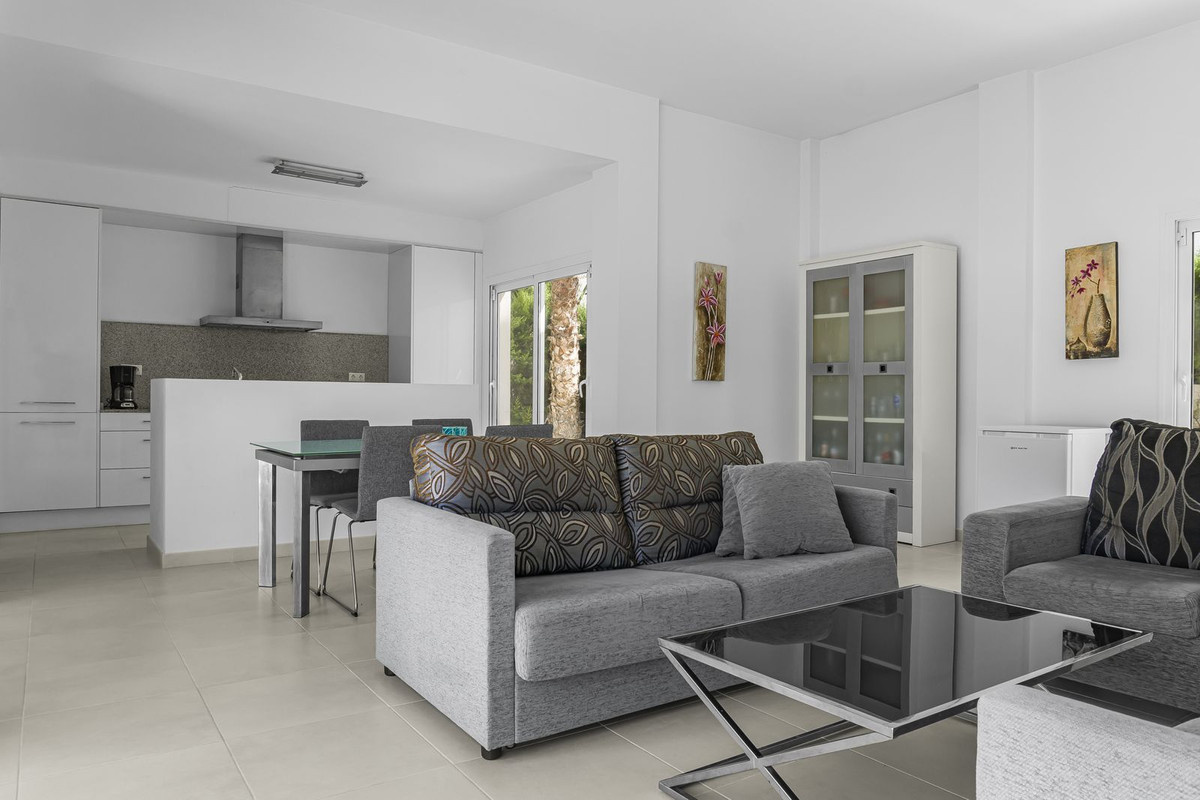 Huis te koop in Mil Palmeras | 3 slaapkamers H5298682