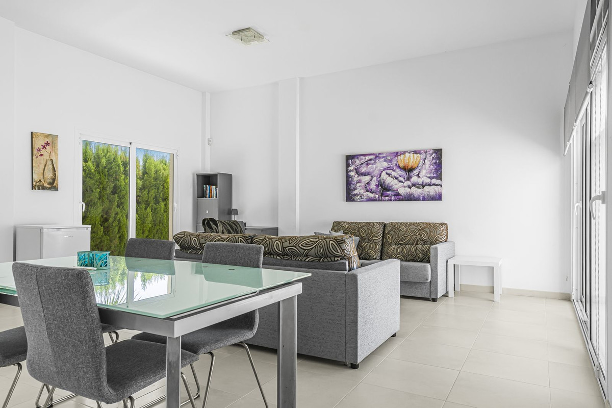 Huis te koop in Mil Palmeras | 3 slaapkamers H5298682