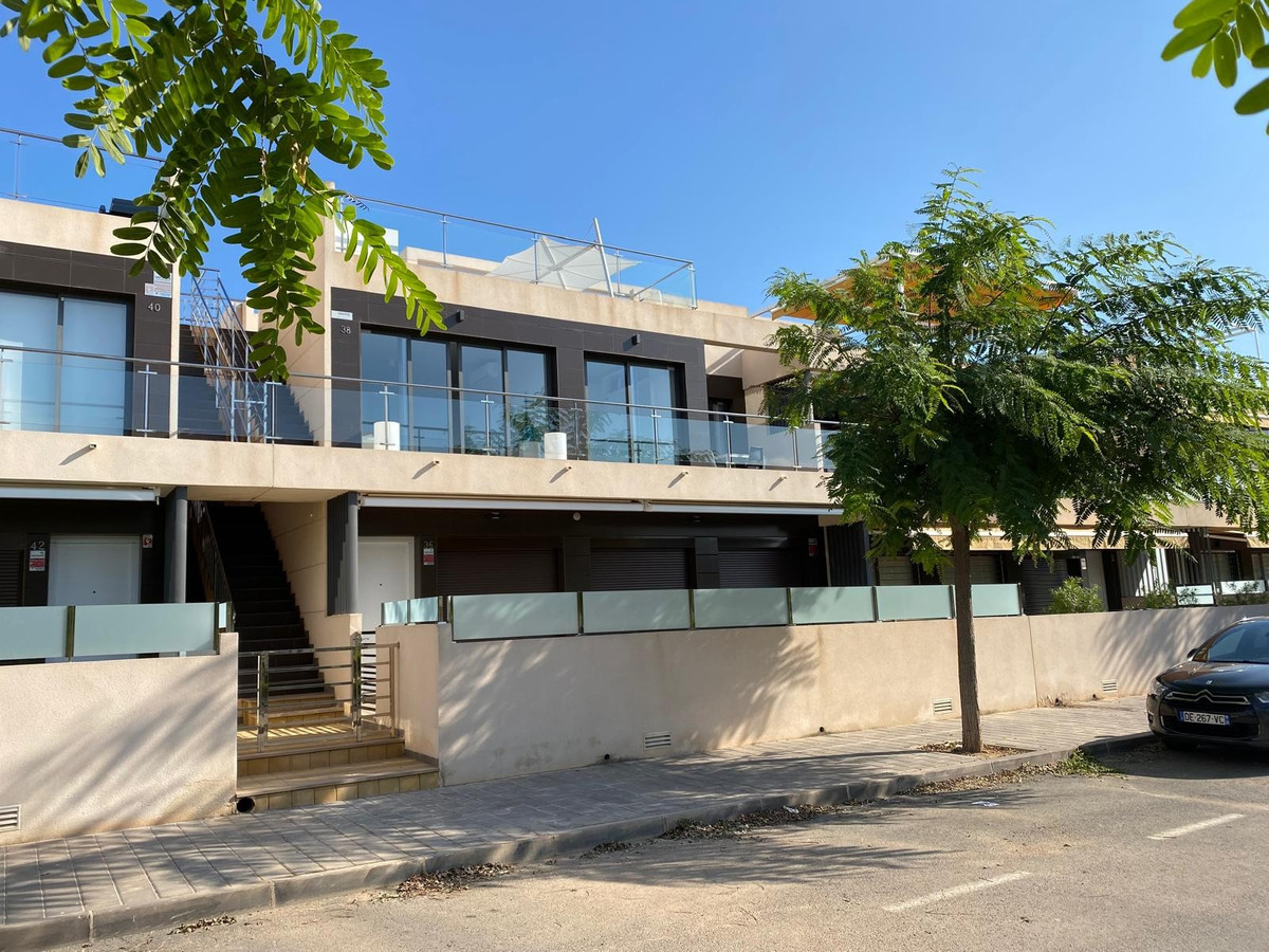 Bungalow te koop in Mil Palmeras | 2 slaapkamers H5516314