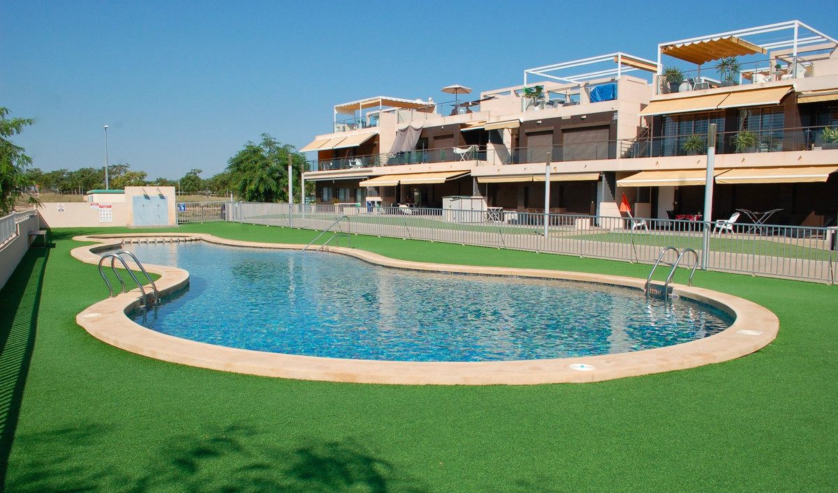 Bungalow te koop in Mil Palmeras | 2 slaapkamers H5516314