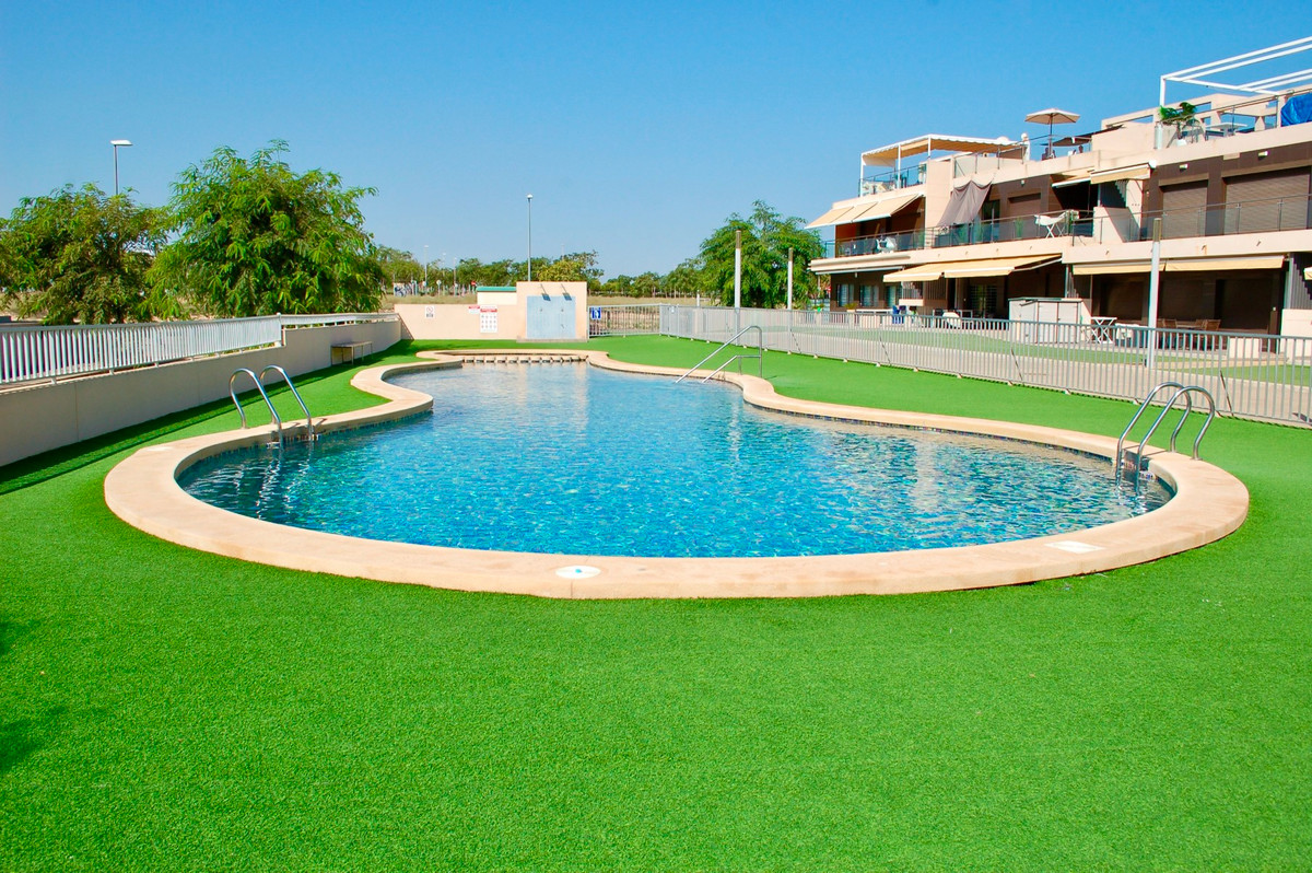 Bungalow te koop in Mil Palmeras | 2 slaapkamers H5516314