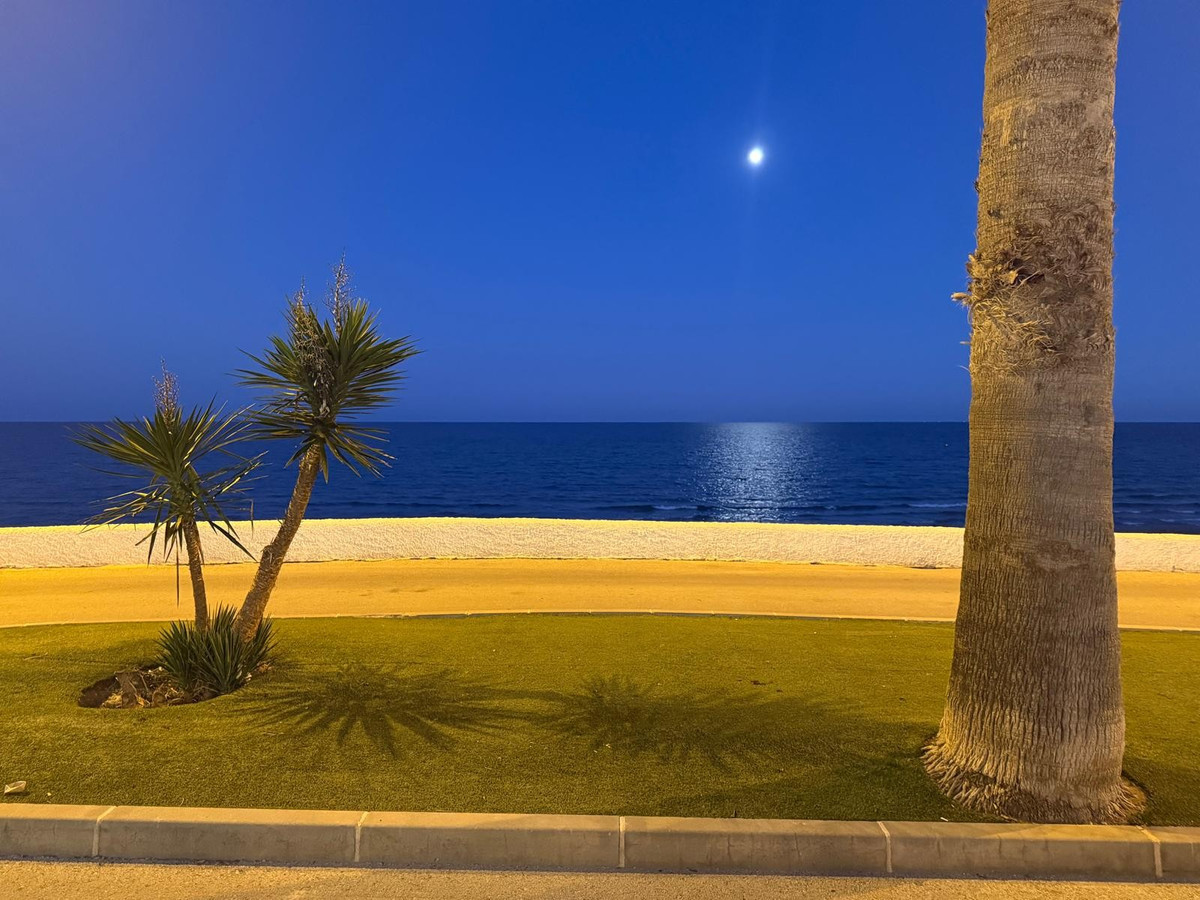 Bungalow te koop in Mil Palmeras | 2 slaapkamers H5516314