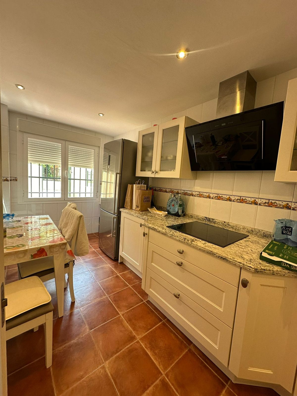 Huis te koop in Miraflores | 3 slaapkamers H4926718