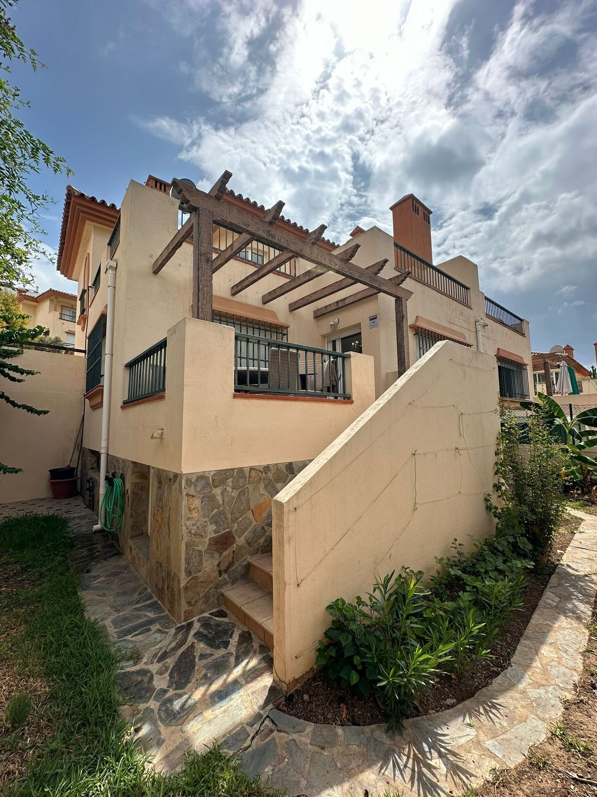 Huis te koop in Miraflores | 3 slaapkamers H4926718