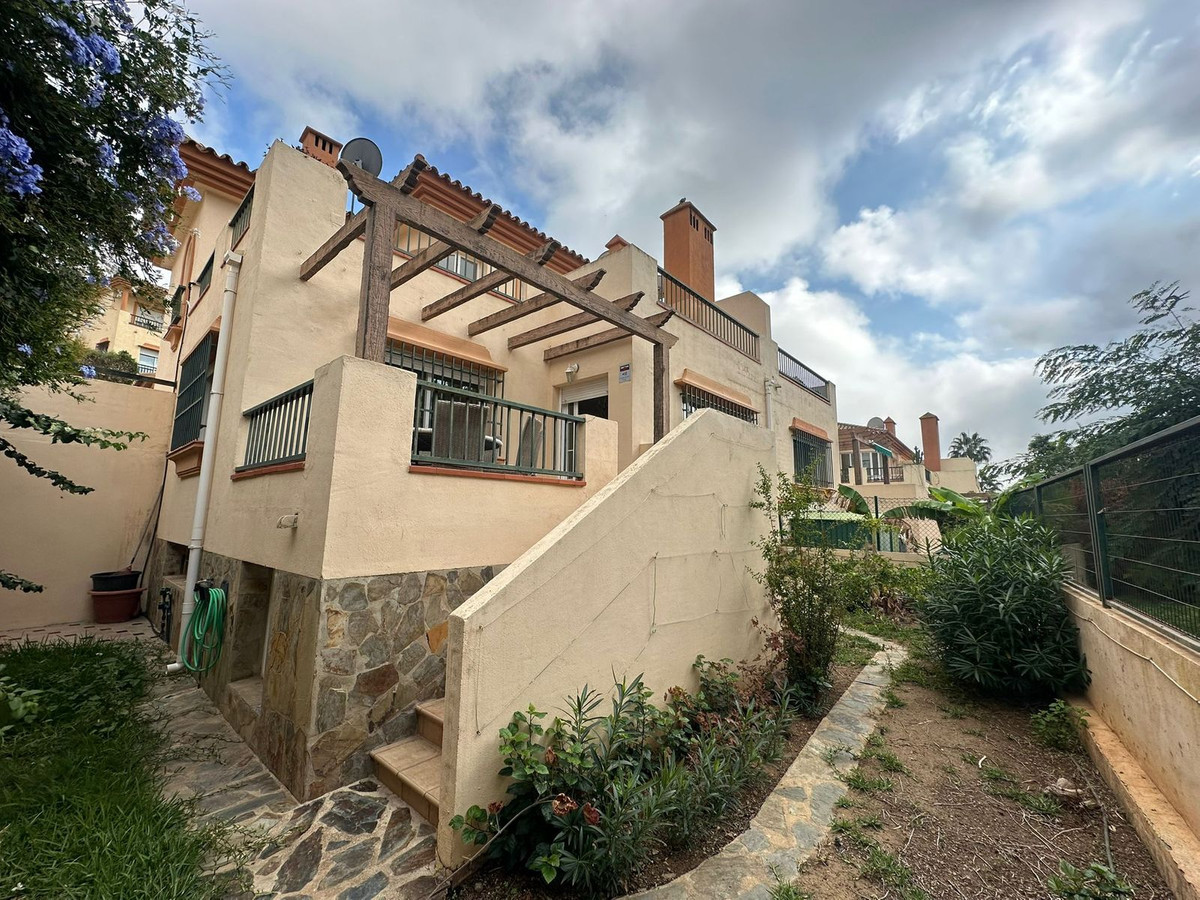 Huis te koop in Miraflores | 3 slaapkamers H4926718