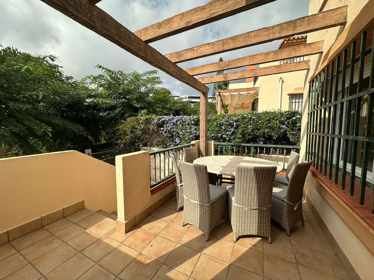 Huis te koop in Miraflores | 3 slaapkamers H4926718