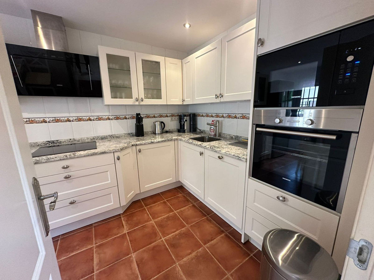 Huis te koop in Miraflores | 3 slaapkamers H4926718