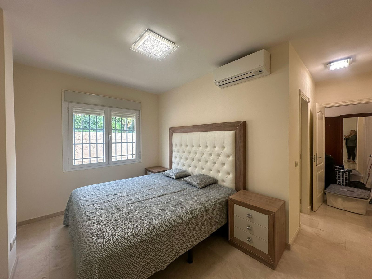Huis te koop in Miraflores | 3 slaapkamers H4926718