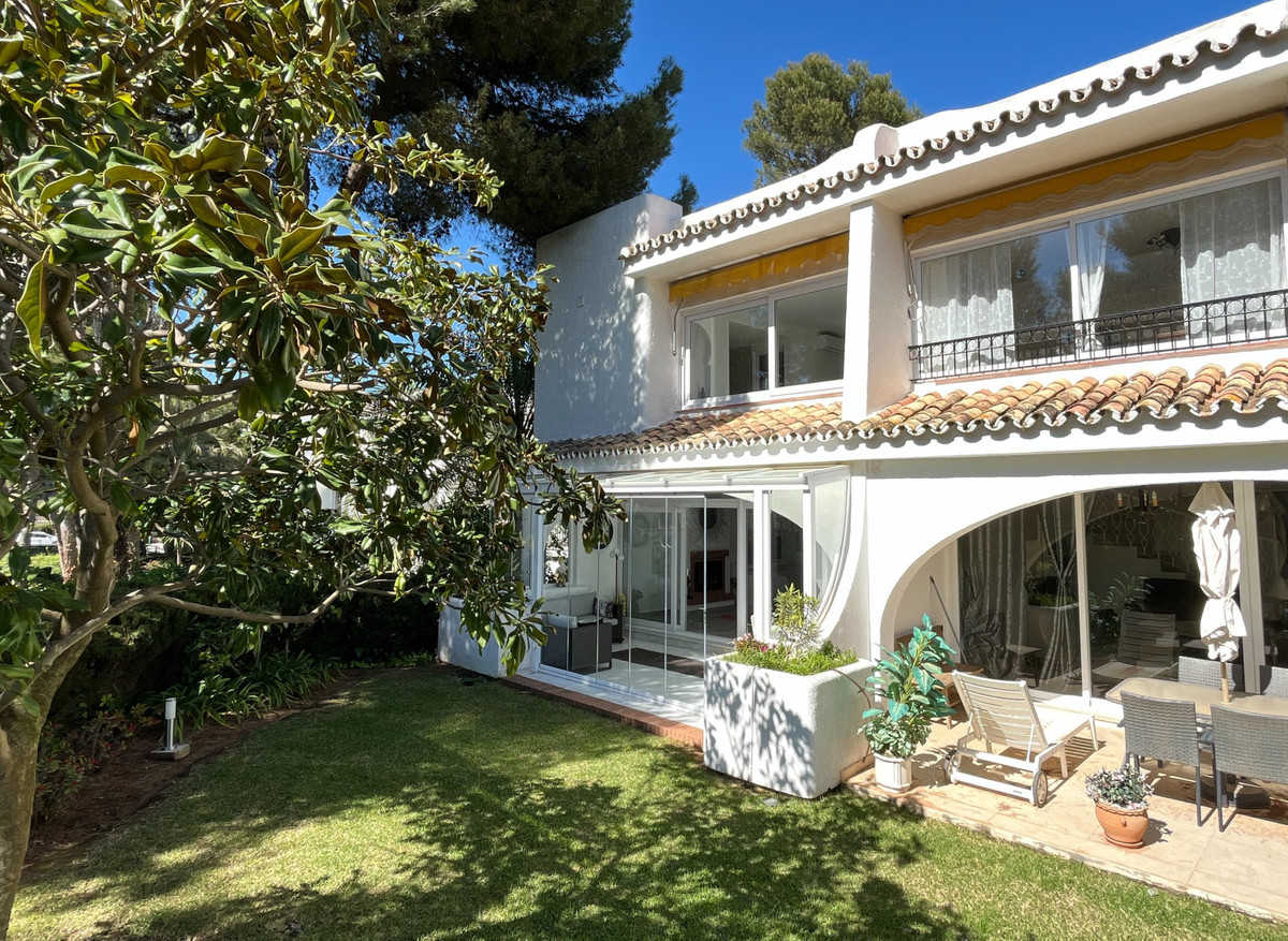Semi-Vrijstaande Villa in Miraflores-3