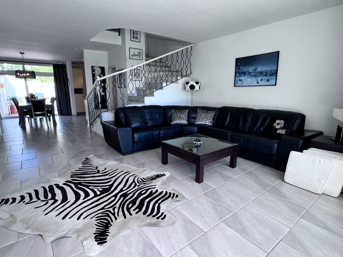 Huis te koop in Miraflores | 3 slaapkamers H5129008