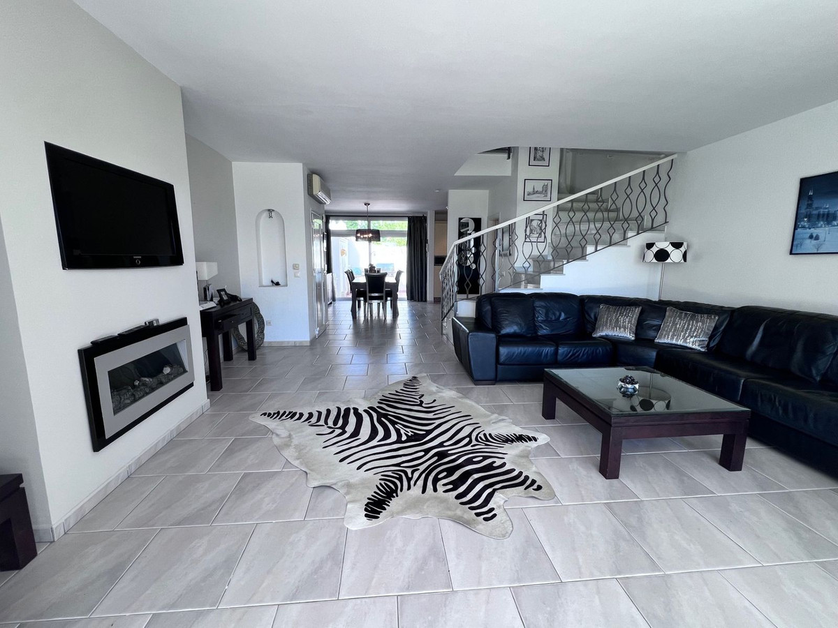 Huis te koop in Miraflores | 3 slaapkamers H5129008