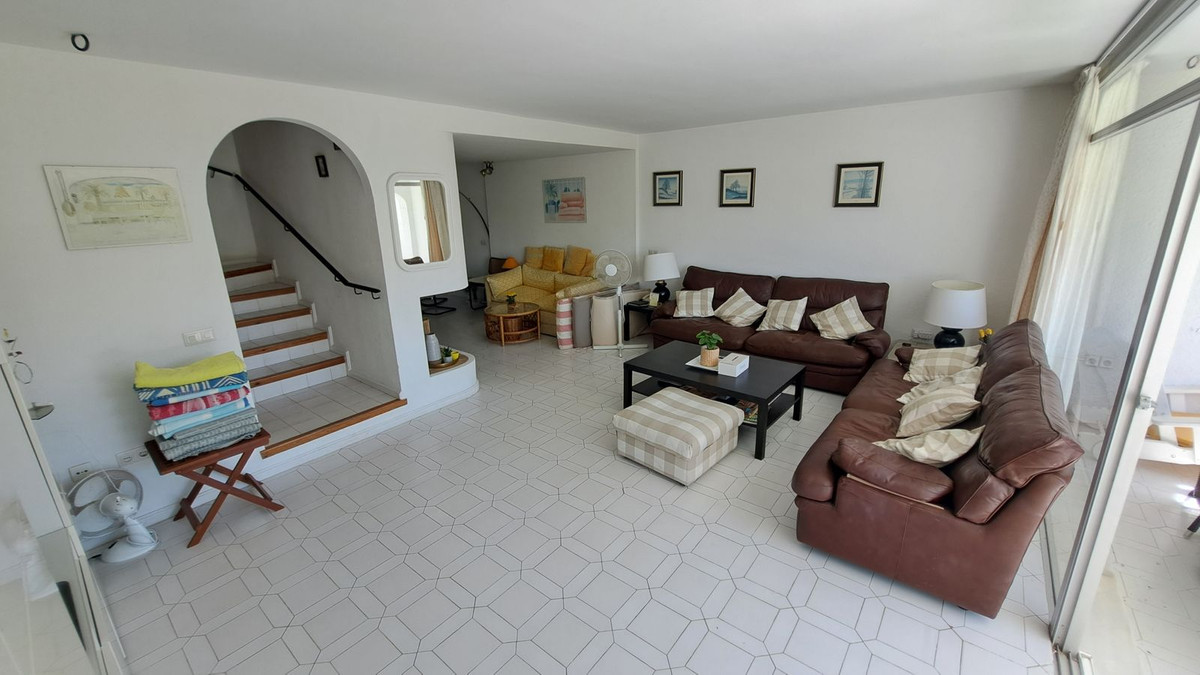 Huis te koop in Miraflores | 3 slaapkamers H5150941