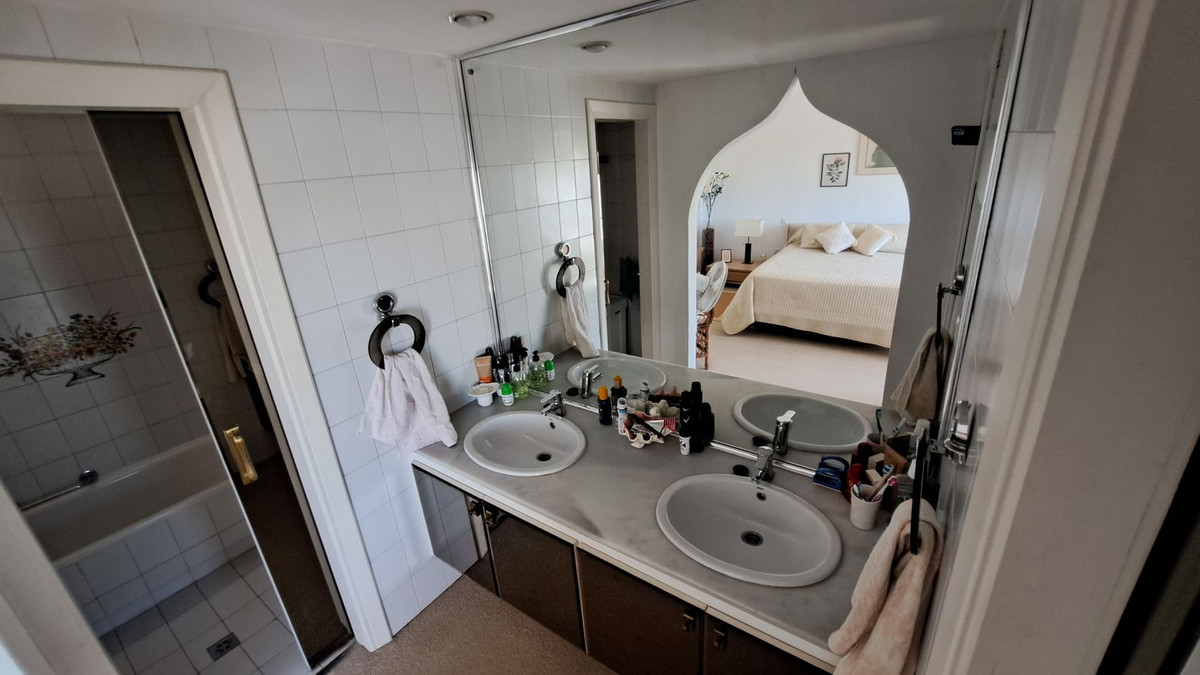 Huis te koop in Miraflores | 3 slaapkamers H5150941