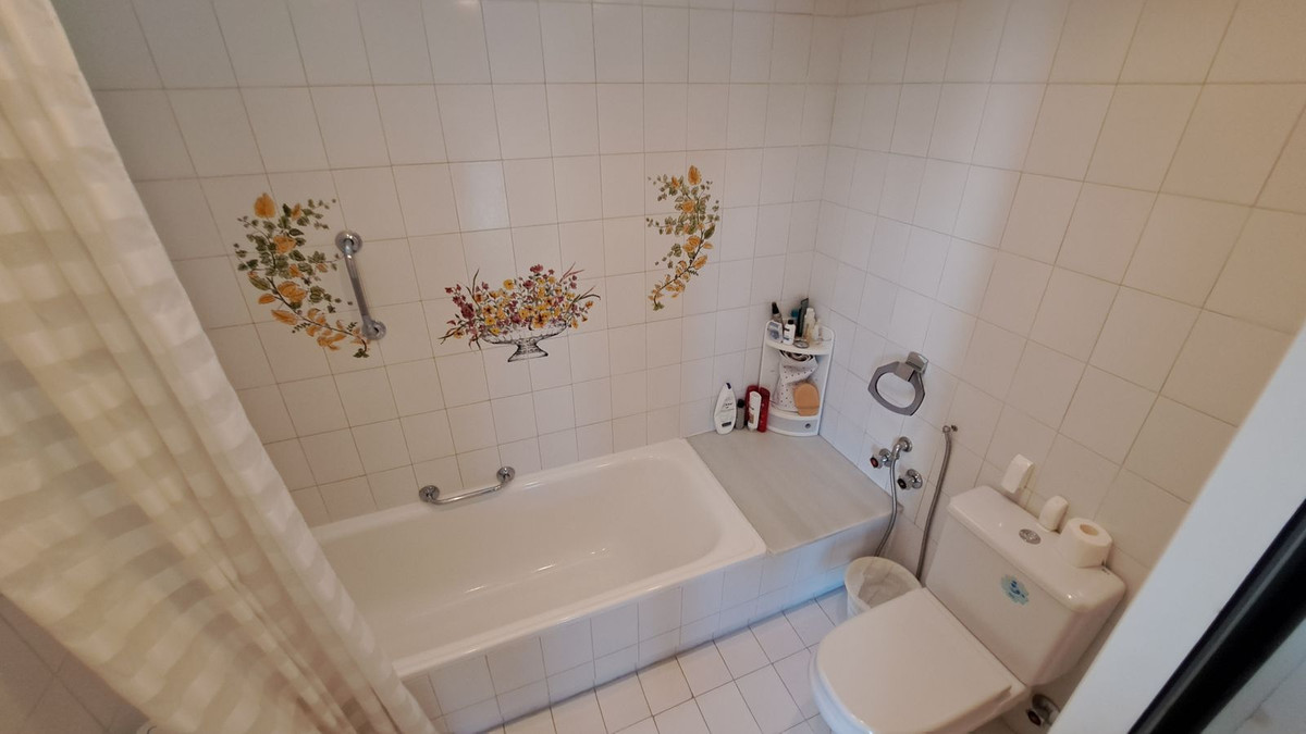 Huis te koop in Miraflores | 3 slaapkamers H5150941