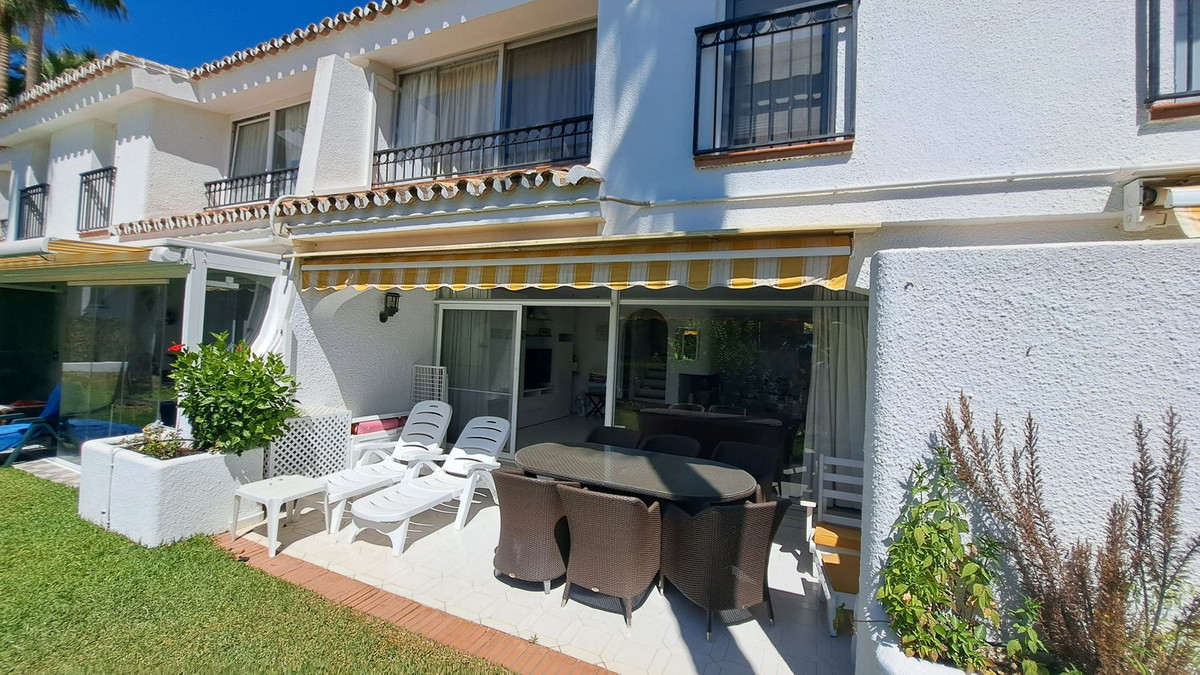 Huis te koop in Miraflores | 3 slaapkamers H5150941