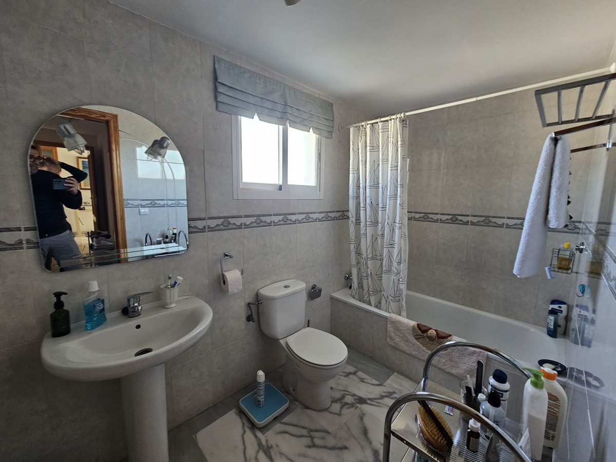 Appartement te koop in Miraflores | 3 slaapkamers H5288518