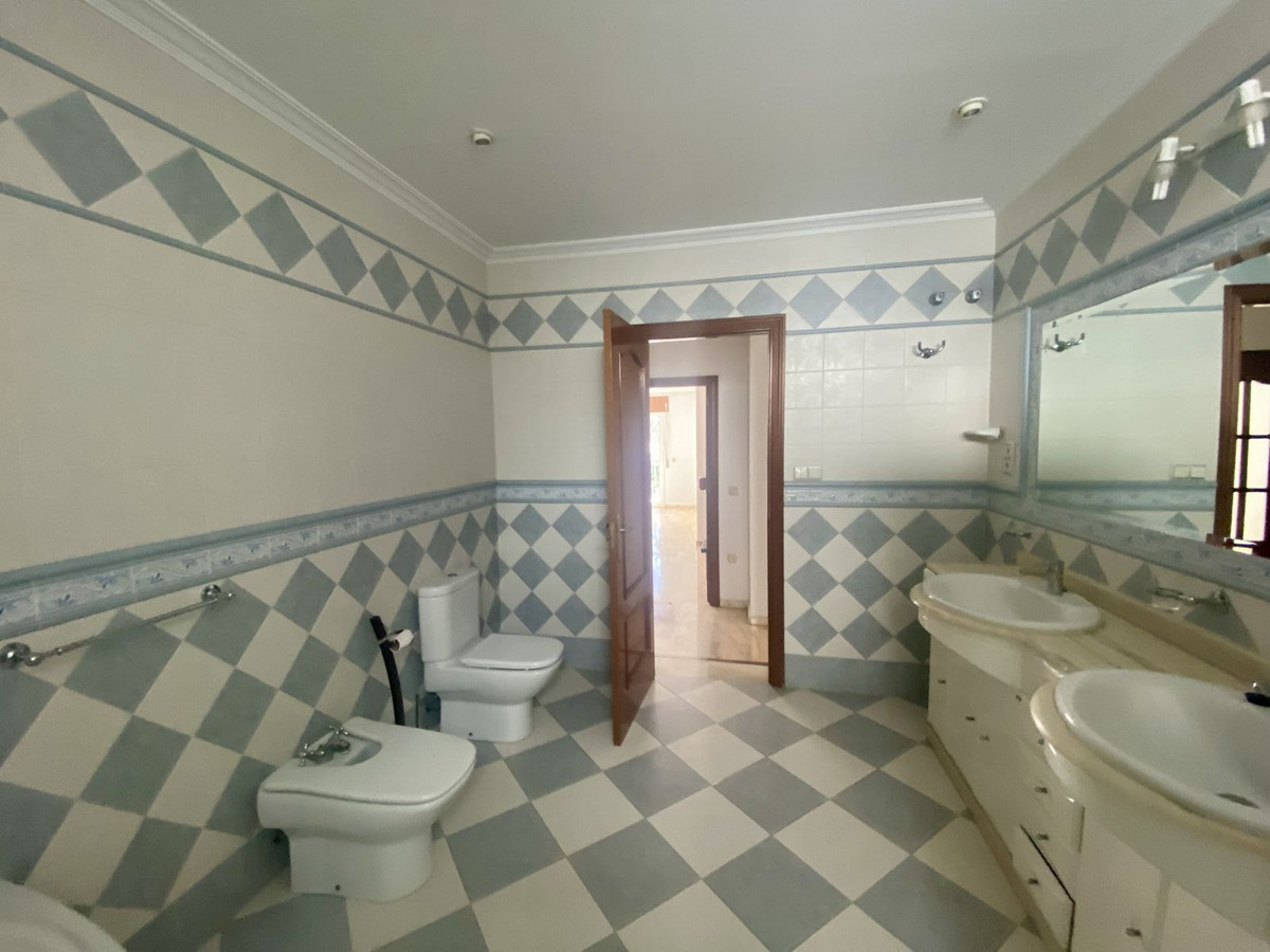 Vrijstaande Villa te koop in Málaga | 6 slaapkamers H4846426