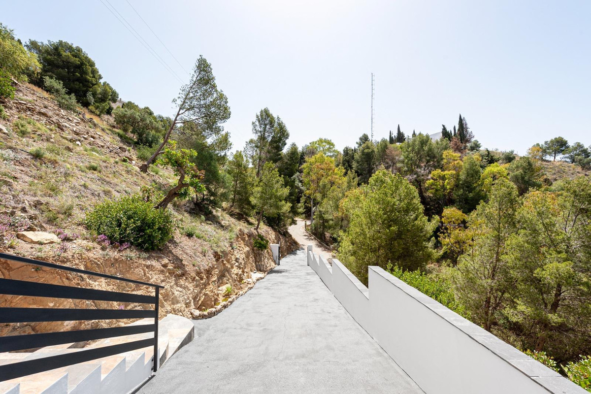Huis te koop in Málaga Este | 4 slaapkamers H5023684