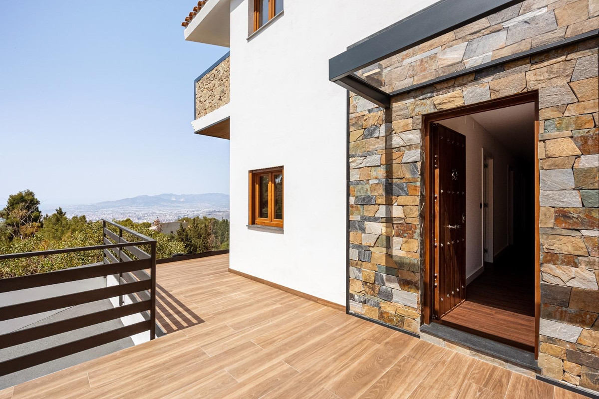 Huis te koop in Málaga Este | 4 slaapkamers H5023684