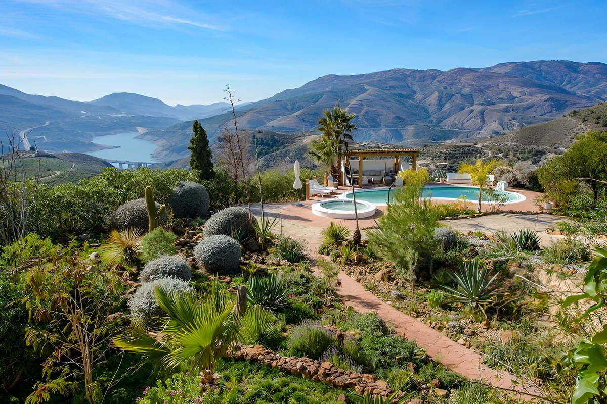 Finca - Cortijo te koop in Málaga | 5 slaapkamers H5025961