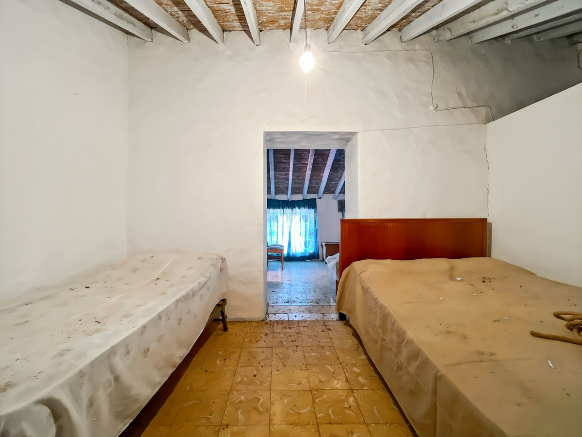 Property main view 64