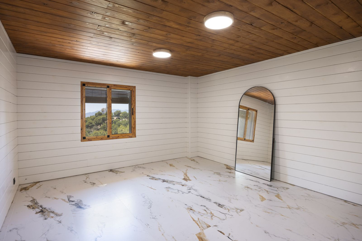 Vrijstaande Villa te koop in Málaga | 5 slaapkamers H5514319