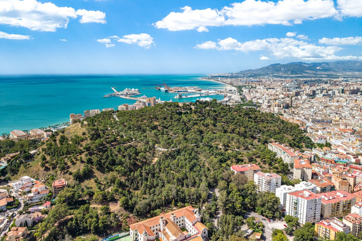 Huis te koop in Málaga Centro | 6 slaapkamers H5393374