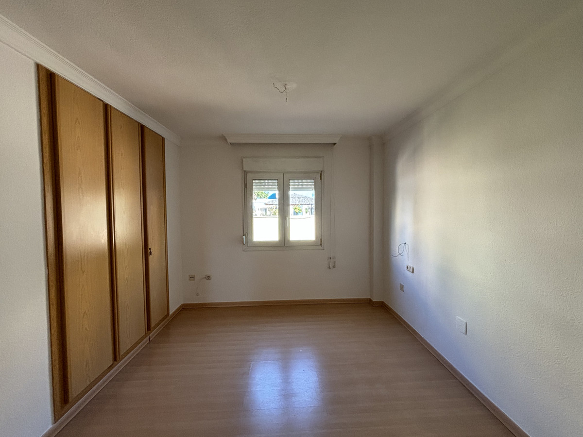 Geschakelde Woning in Málaga Este-17