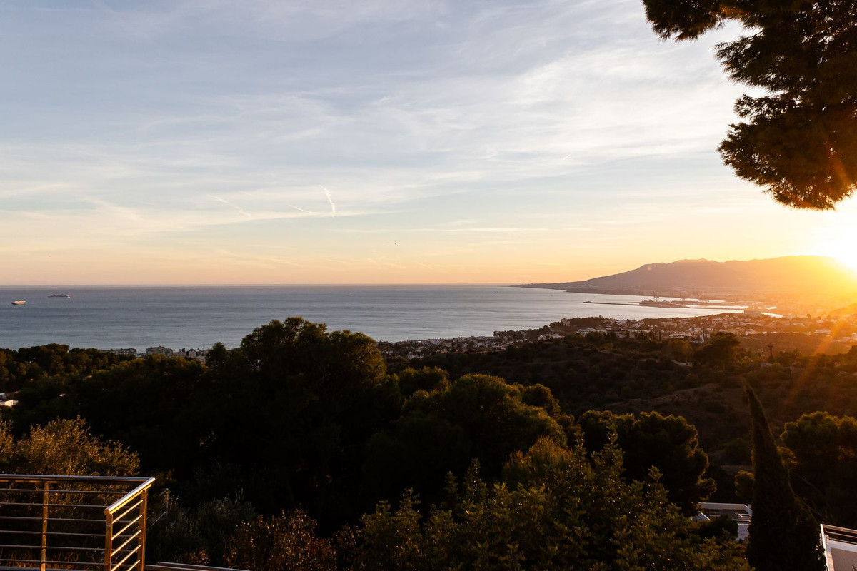 Vrijstaande Villa in Málaga Este-47