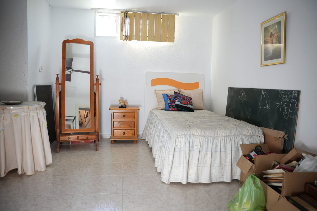 Geschakelde Woning in Málaga Este-23