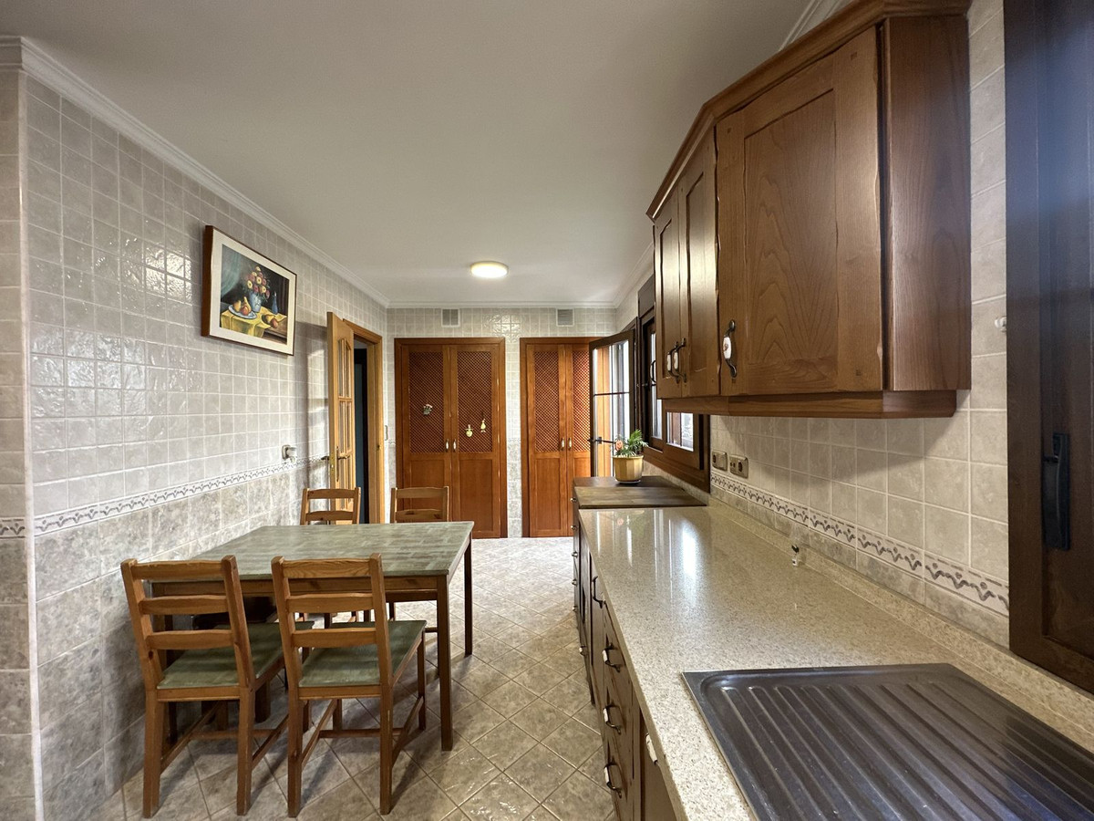 Semi-Vrijstaande Villa in Málaga Este-11
