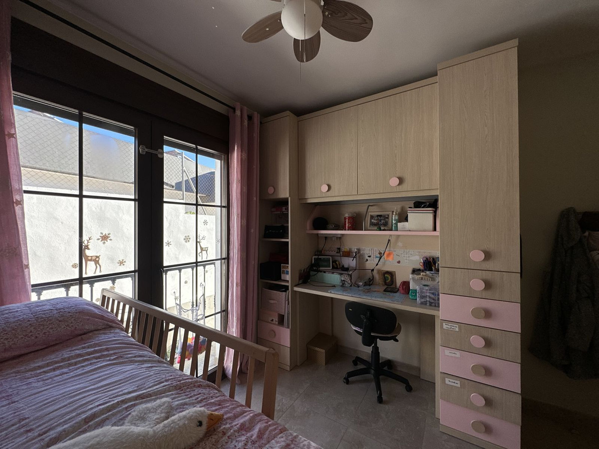 Semi-Vrijstaande Villa in Málaga Este-19