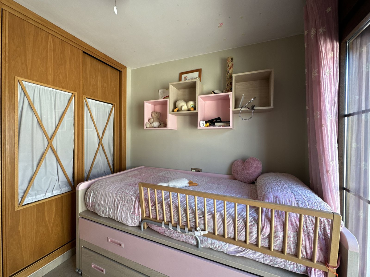 Semi-Vrijstaande Villa in Málaga Este-22