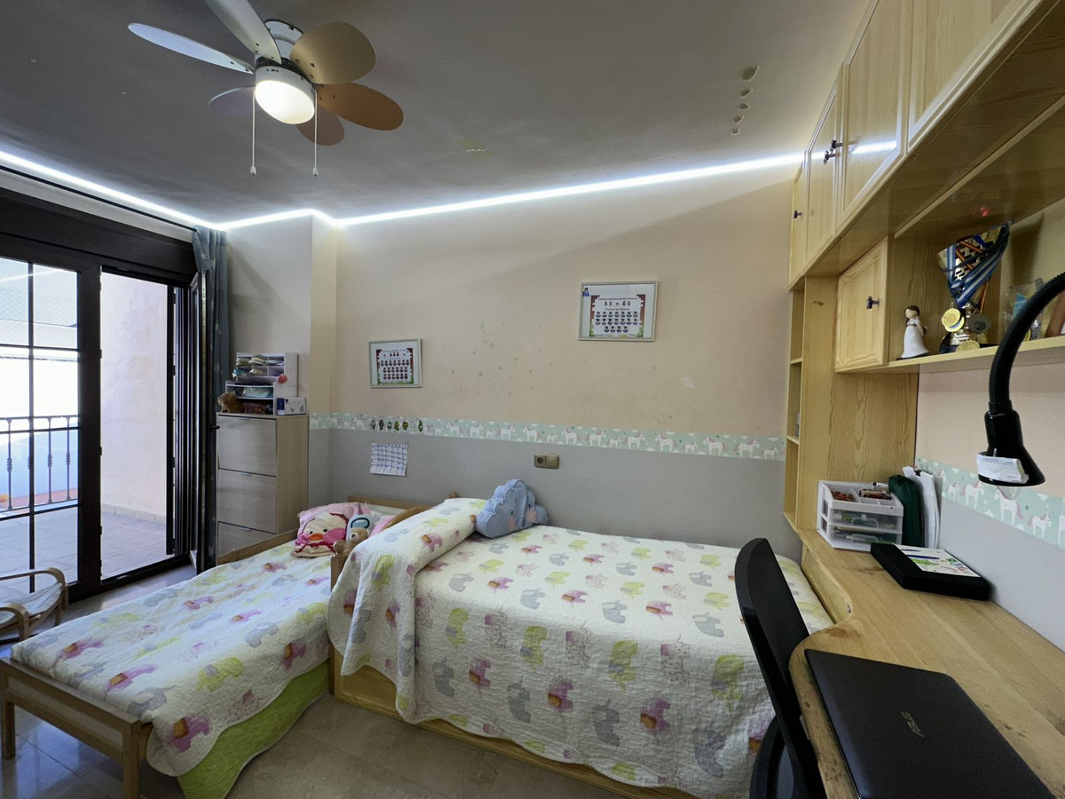 Semi-Vrijstaande Villa in Málaga Este-24