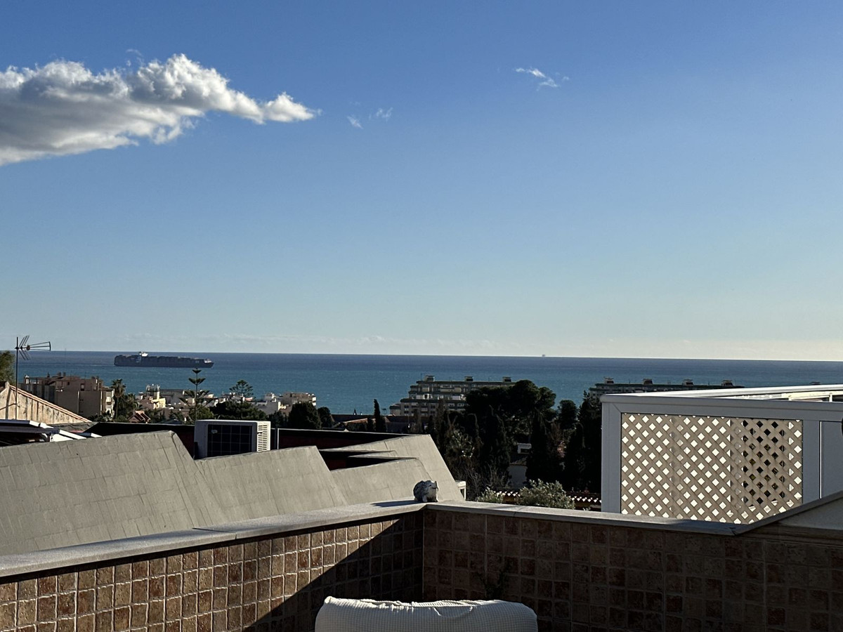 Semi-Vrijstaande Villa in Málaga Este-36