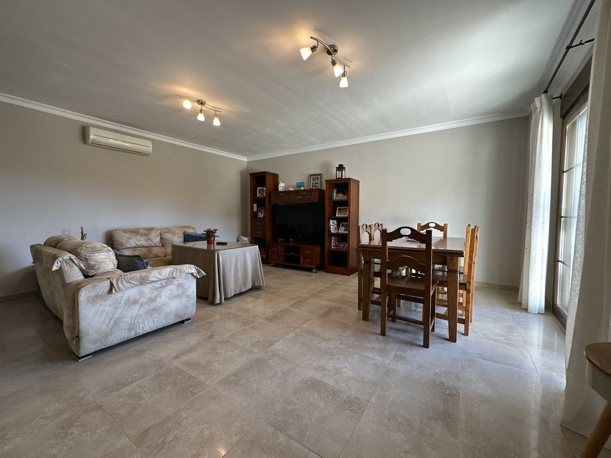 Semi-Vrijstaande Villa in Málaga Este-4
