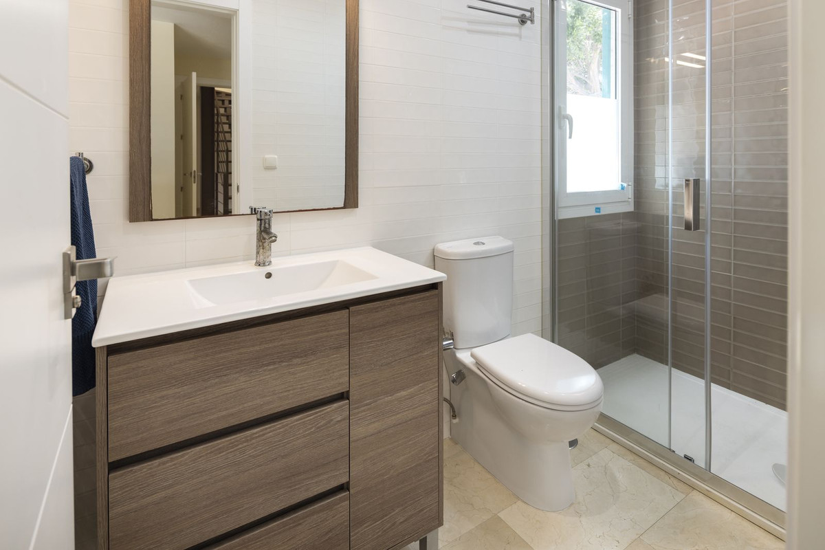 Geschakelde Woning in Málaga Este-17