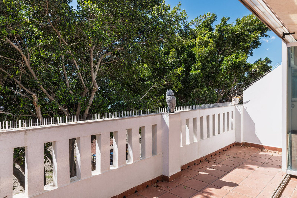 Geschakelde Woning in Málaga Este-24