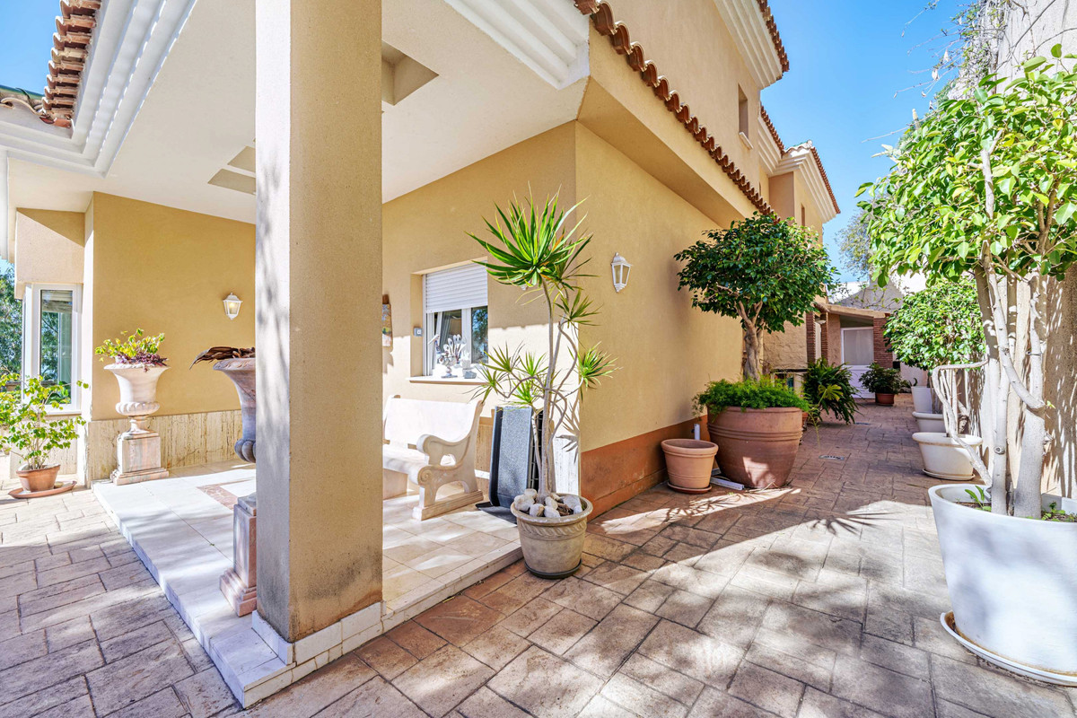 Vrijstaande Villa in Málaga Este-45