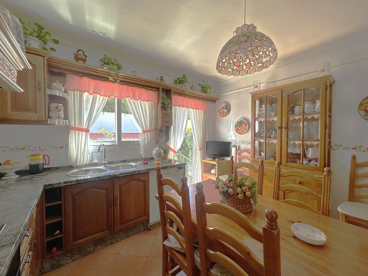 Geschakelde Woning in Málaga Este-10