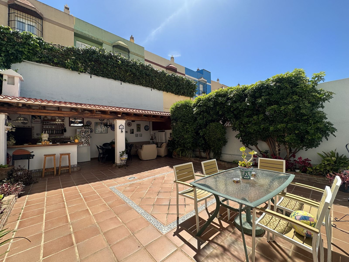 Geschakelde Woning in Málaga Este-11