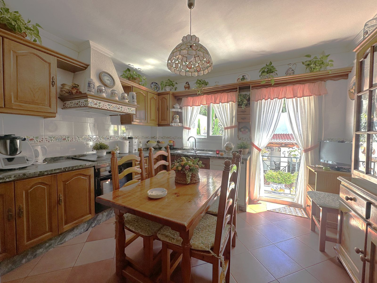 Geschakelde Woning in Málaga Este-9