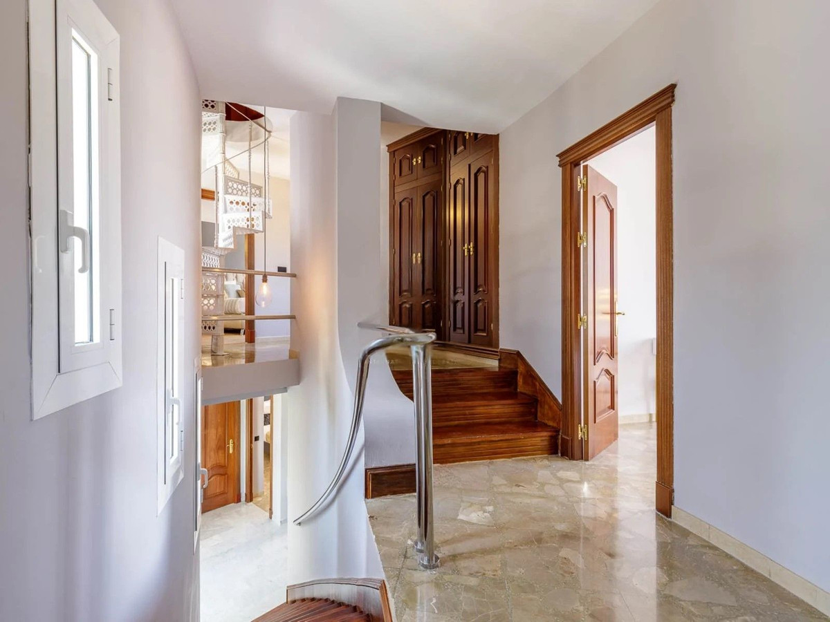 Vrijstaande Villa in Málaga Este-10