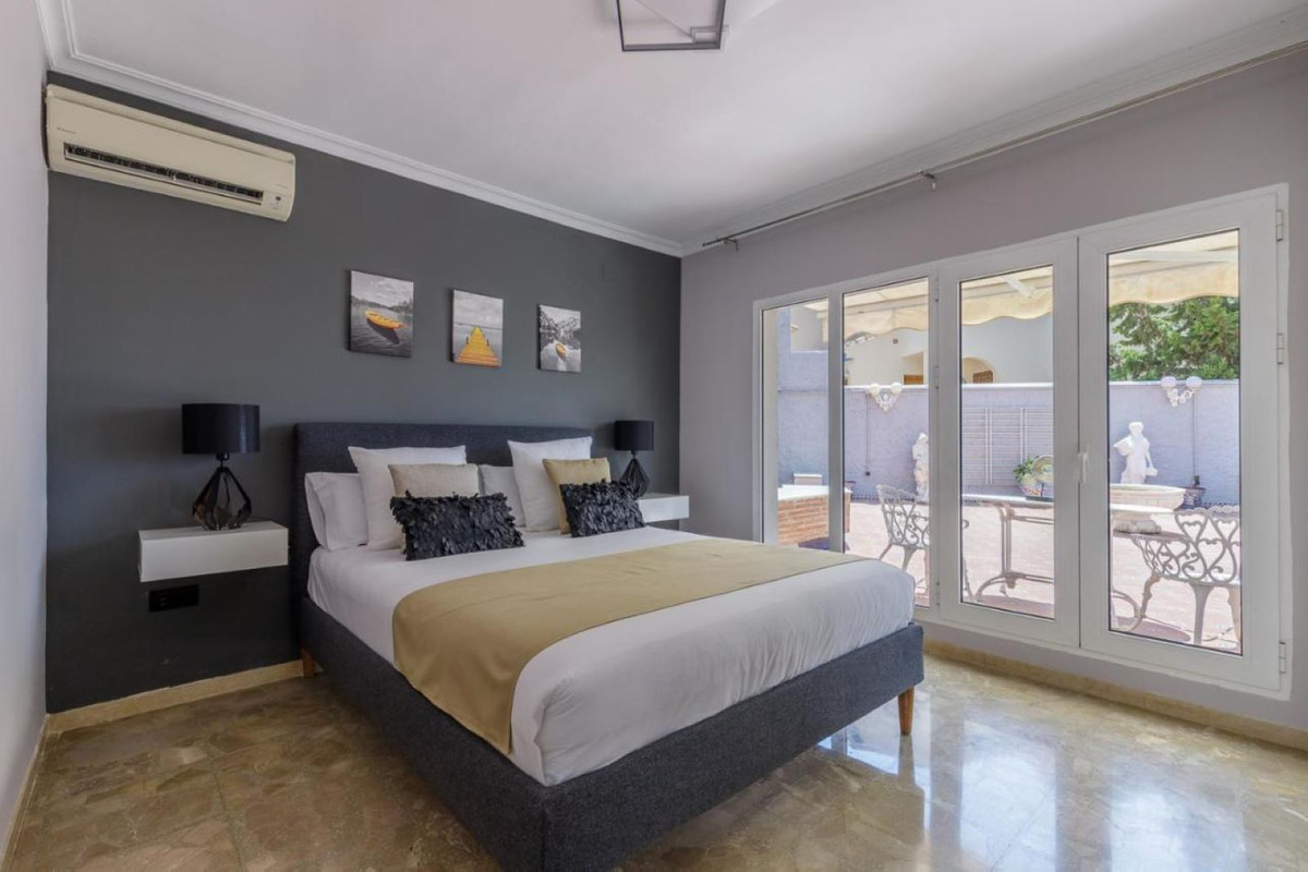 Vrijstaande Villa in Málaga Este-20