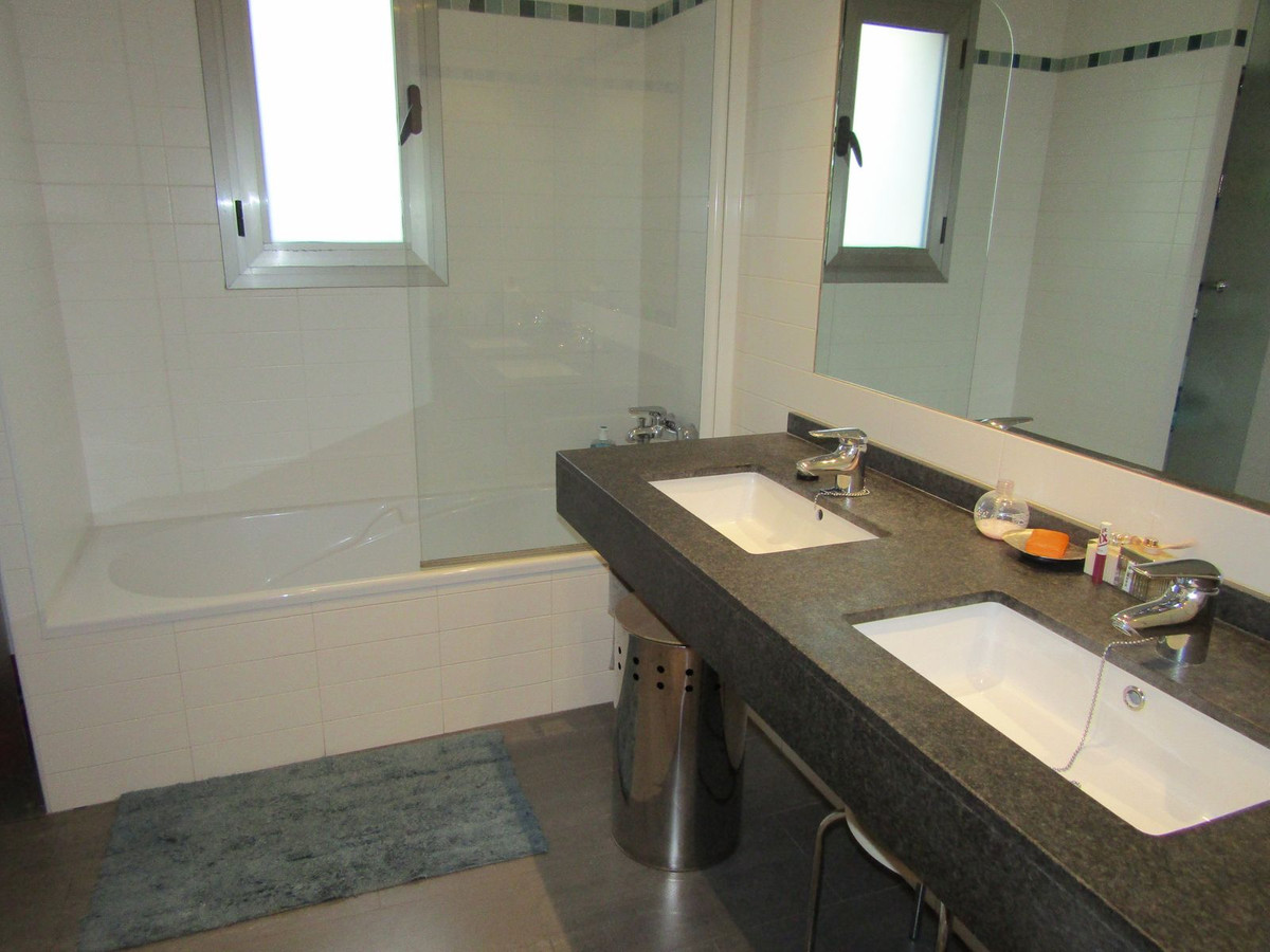 Huis te koop in Málaga Este | 6 slaapkamers H5052238