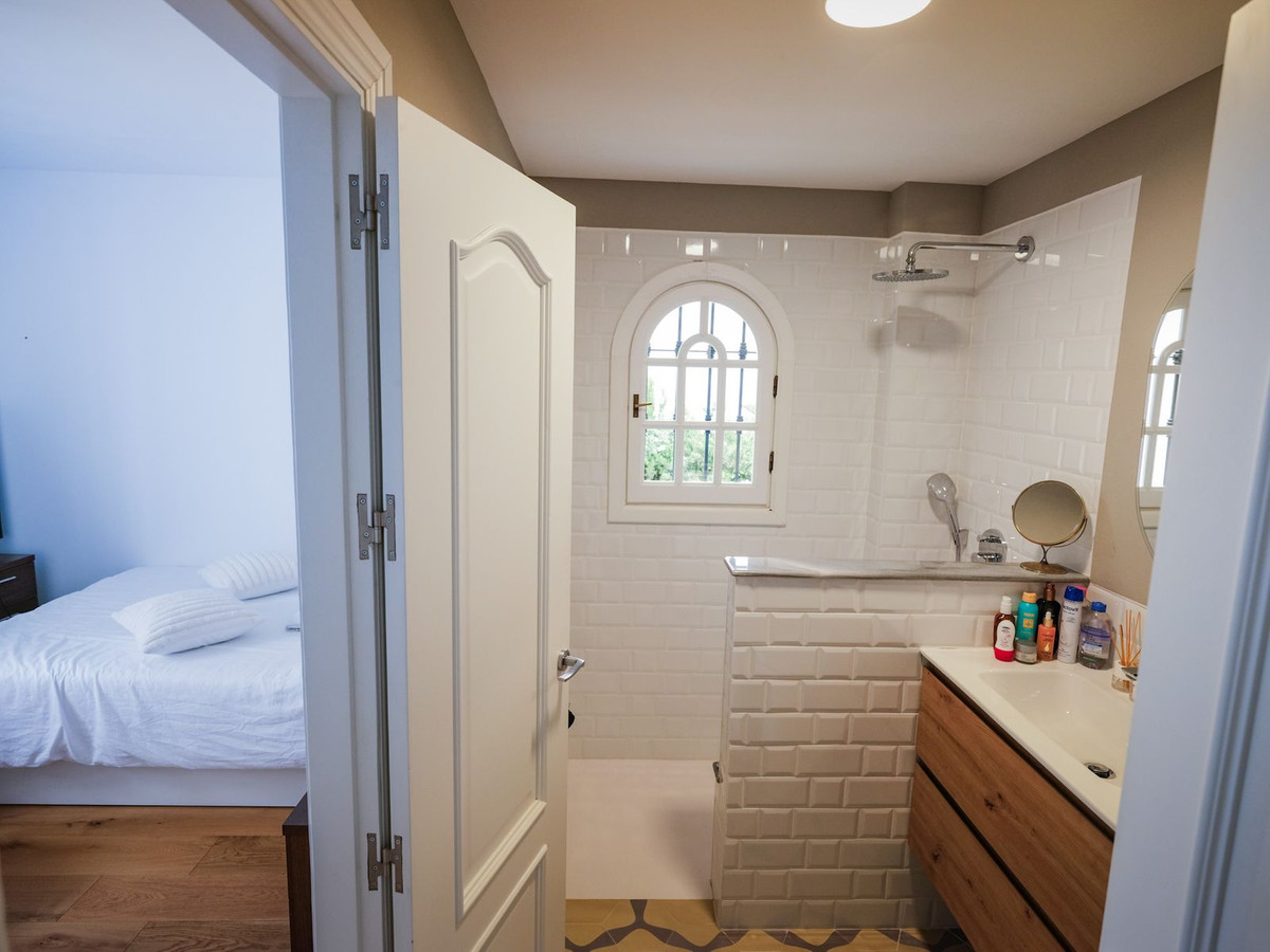 Huis te koop in Málaga Este | 6 slaapkamers H5498266